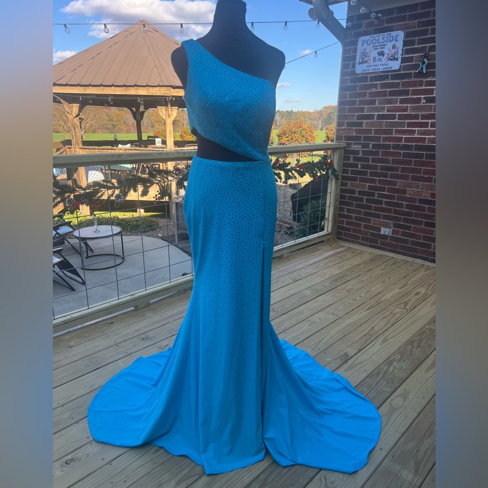 ASHLEY LAUREN Size 8 Formal/Prom Dress
